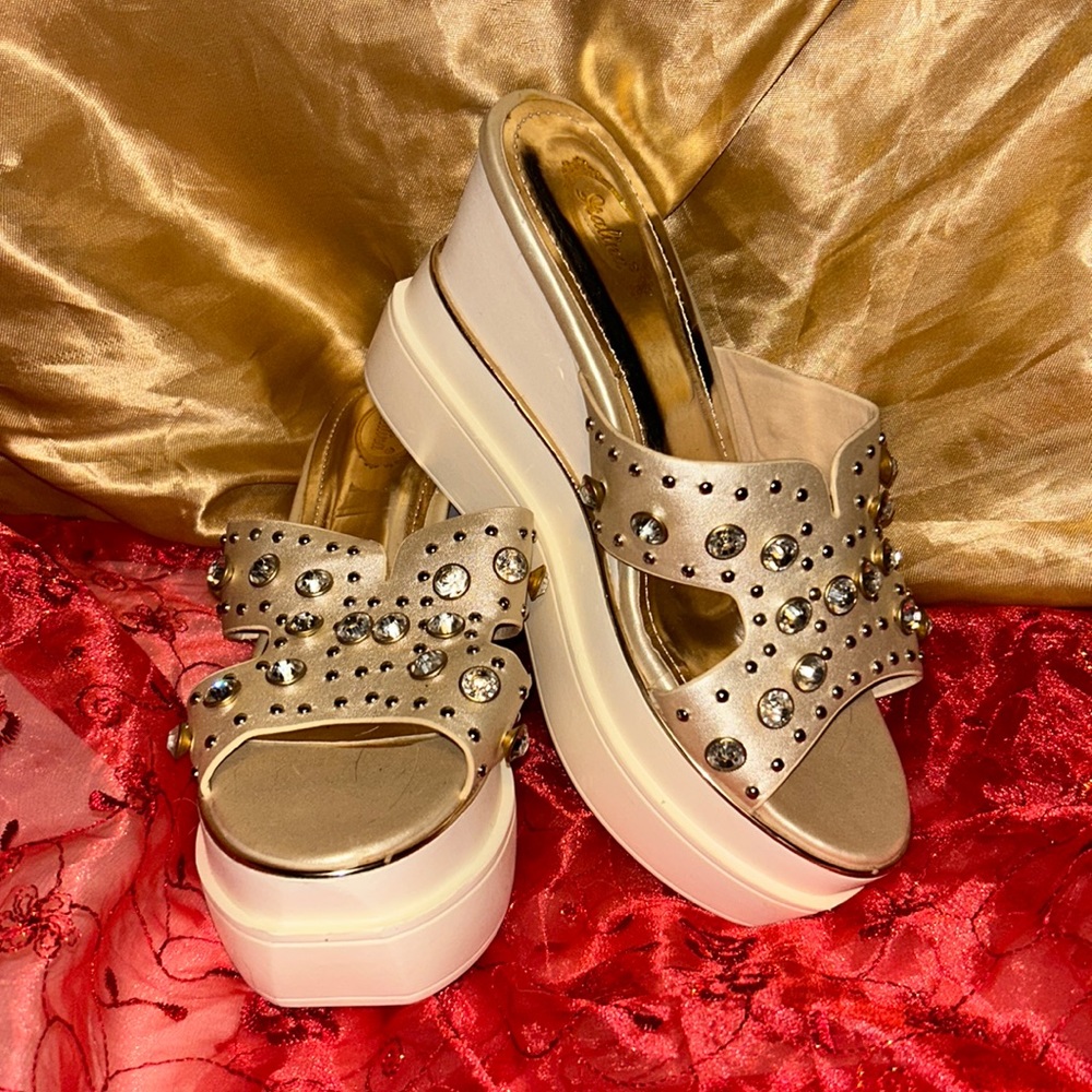 ITALIANA GOLD RHINESTONE WEDGE SANDALS